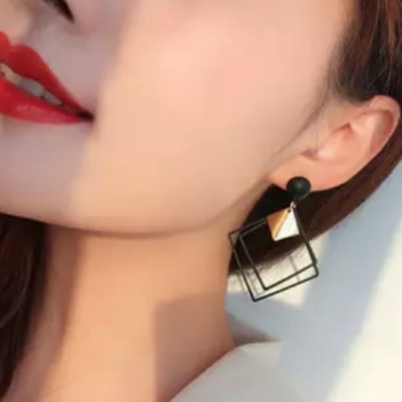 Black & Gold Tone Dangle Multi Square Earrings - Picture 6 of 8